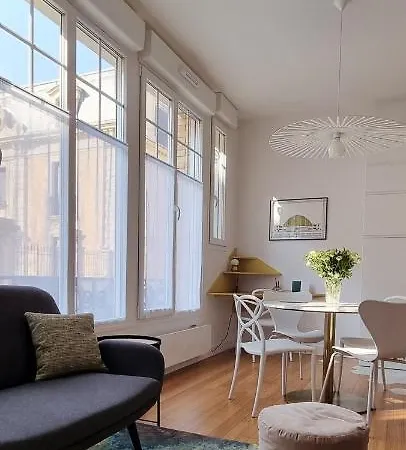 Appartement Au 53, sous le chartil à Reims Extérieur photo
